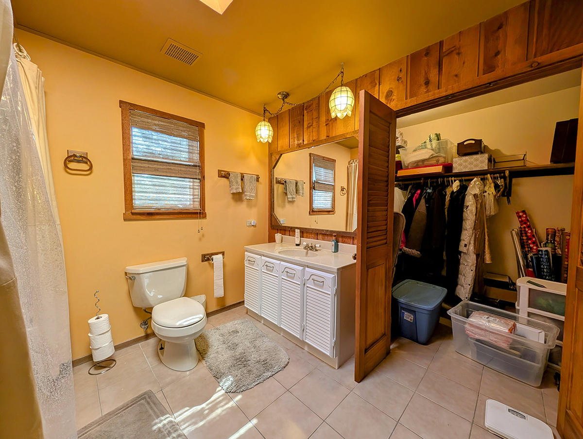 910 E Cherry Lane Property Photo 17