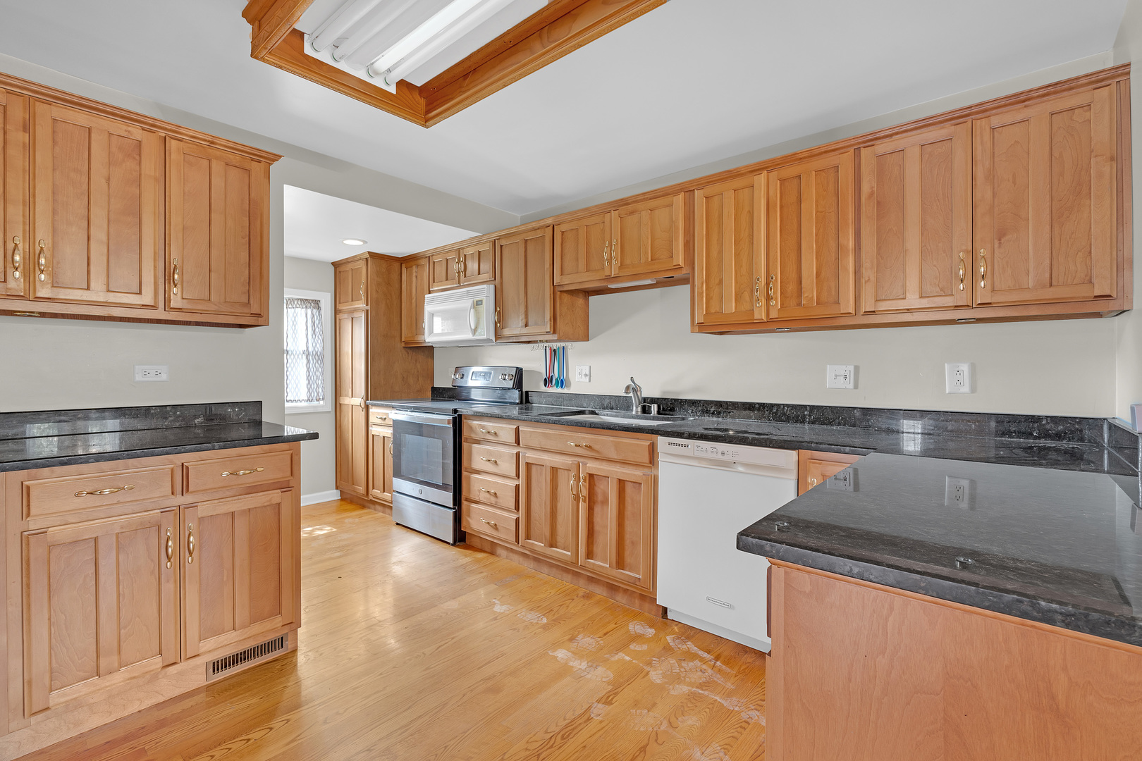 12758380 Property Photo 8
