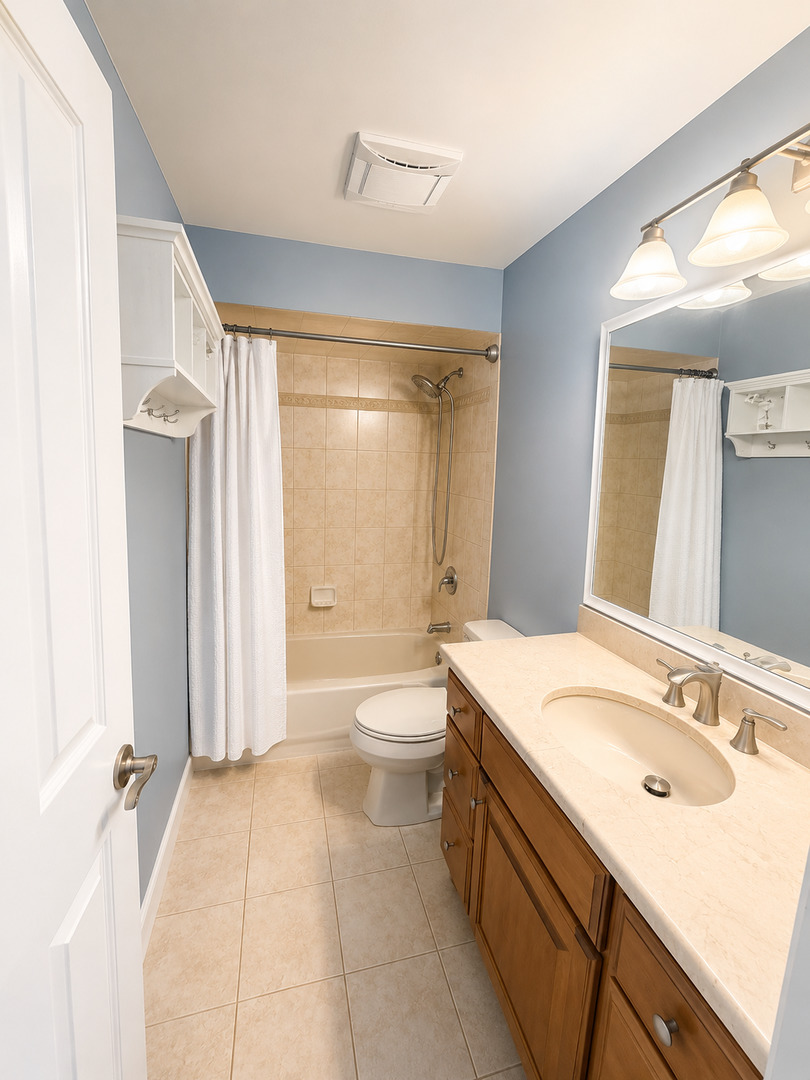 7942 W Addison Street 3 Property Photo 15