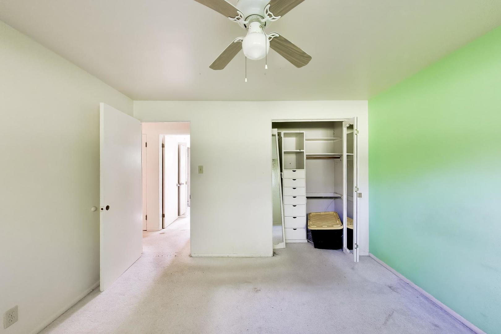 24072 W Hawthorne Lane Property Photo 42