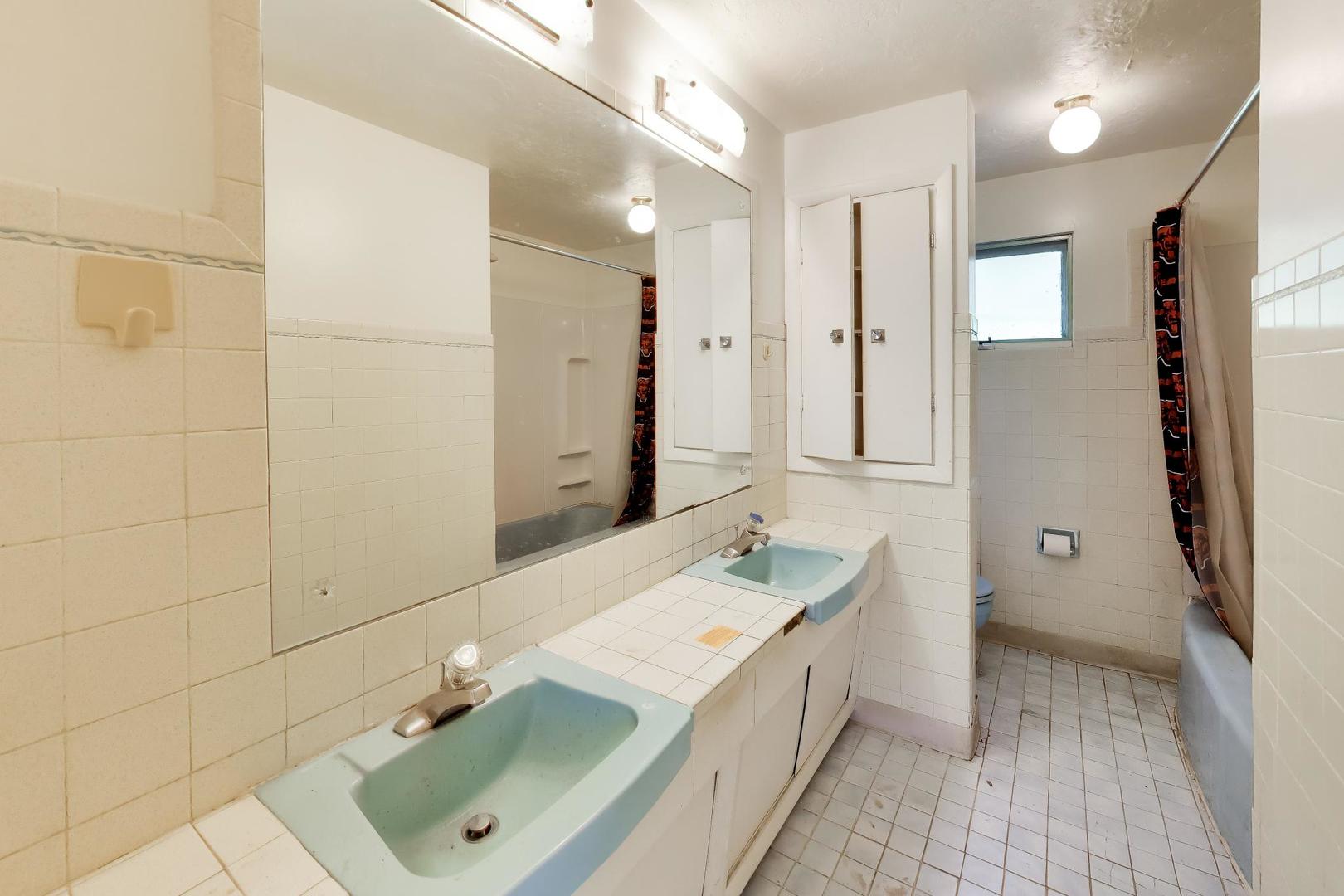 24072 W Hawthorne Lane Property Photo 43