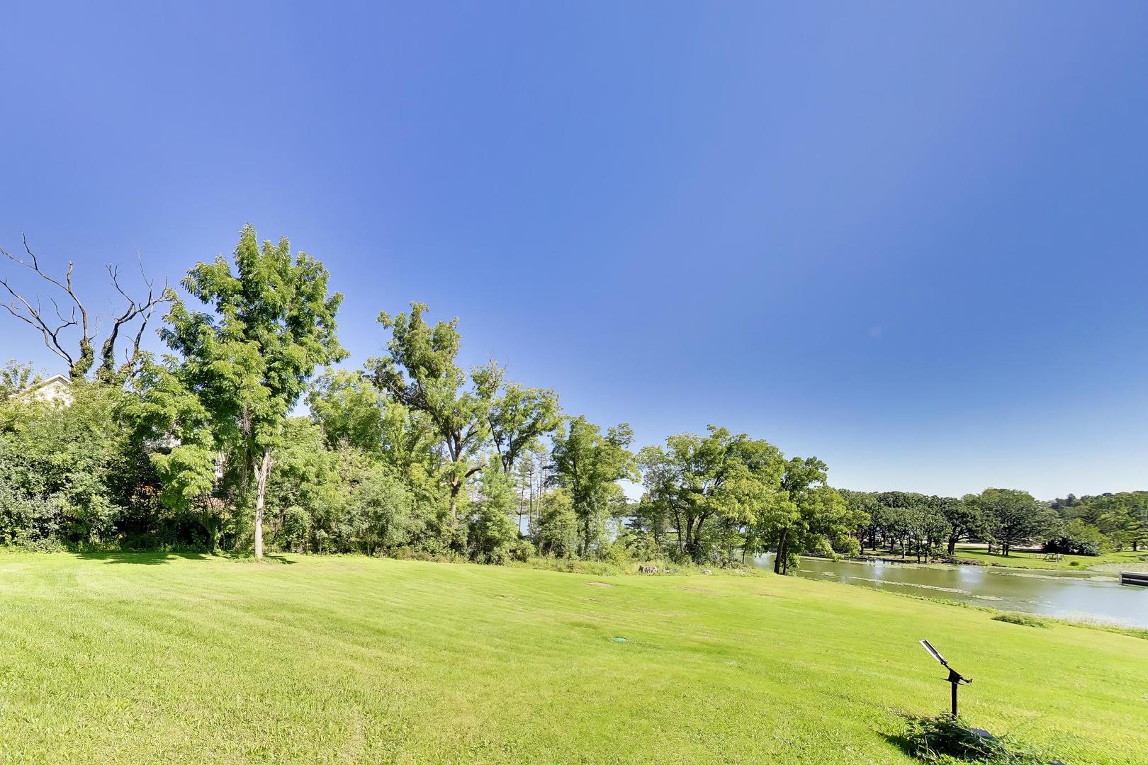 24072 W Hawthorne Lane Property Photo 58