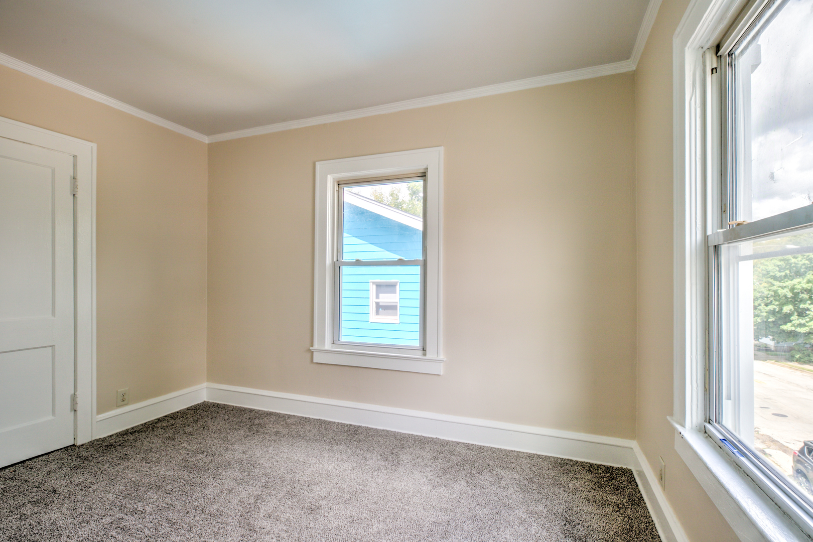 310 N Mclean Street Property Photo 40