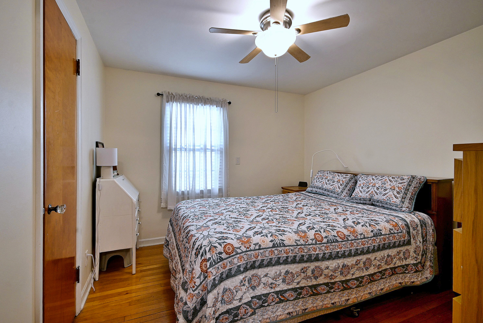 2407 Forest View Avenue Property Photo 9