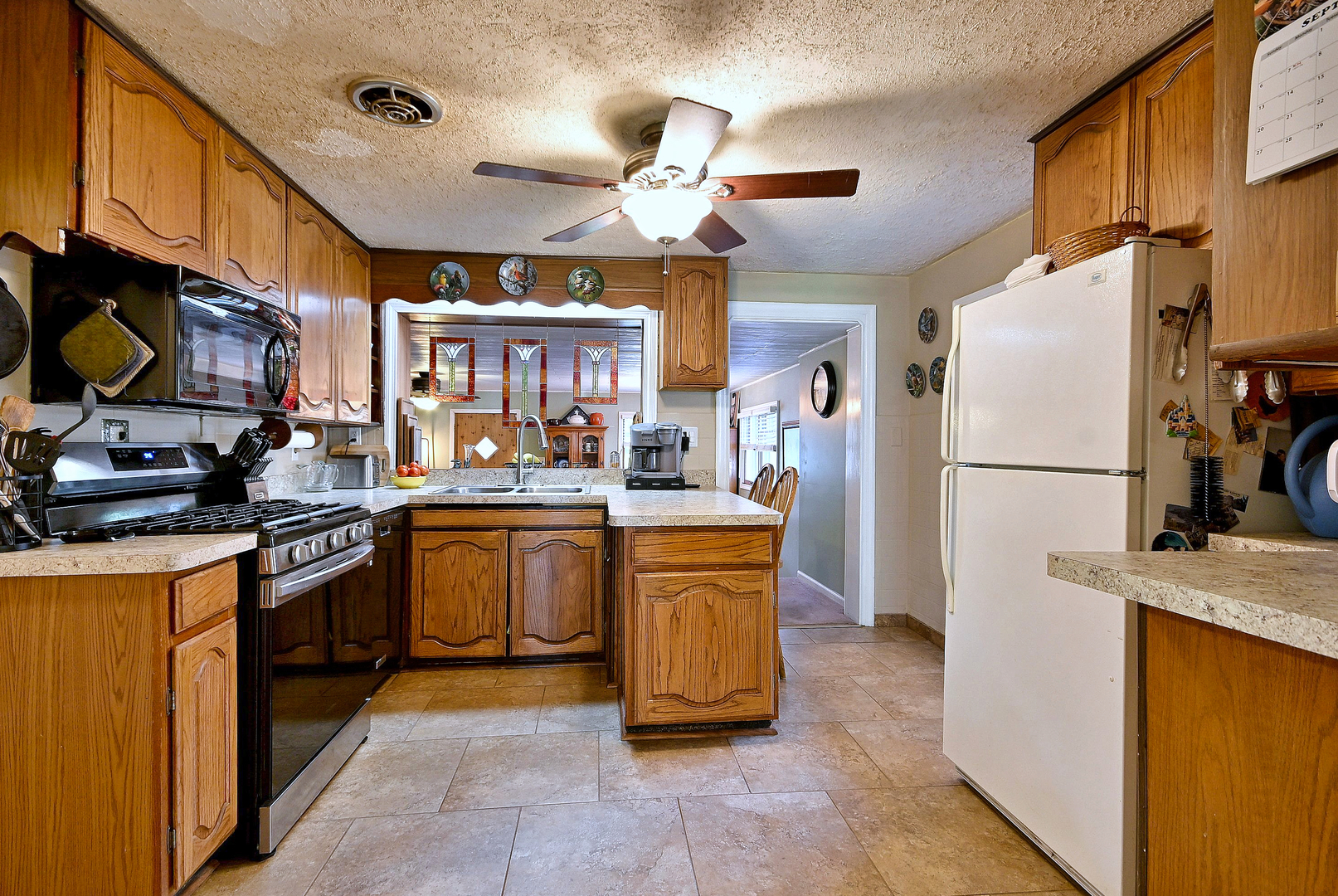 2407 Forest View Avenue Property Photo 10