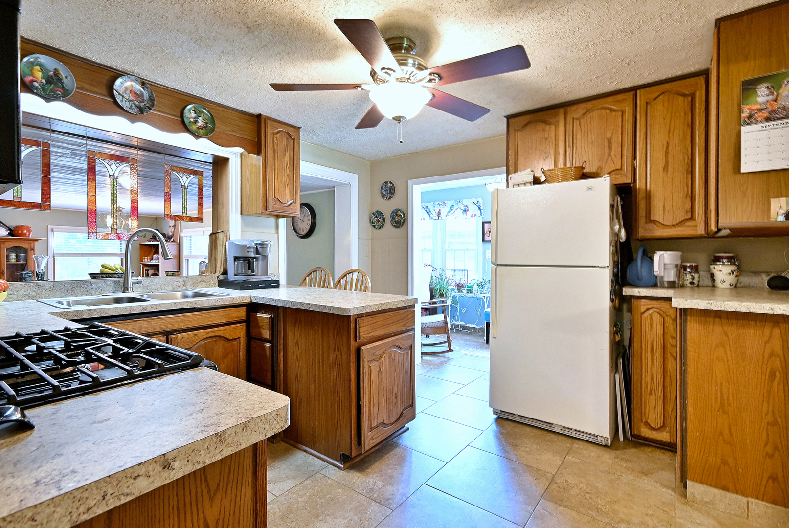 2407 Forest View Avenue Property Photo 11
