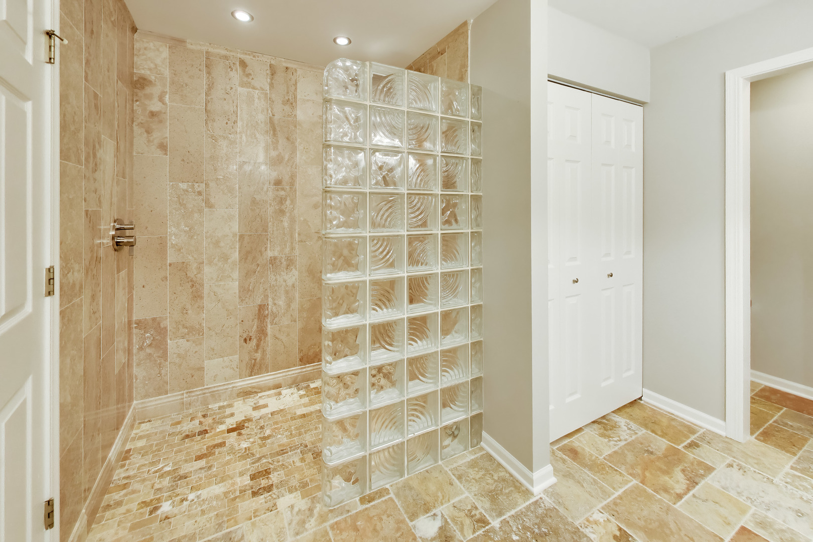 577 Harvey Lake Drive Property Photo 15