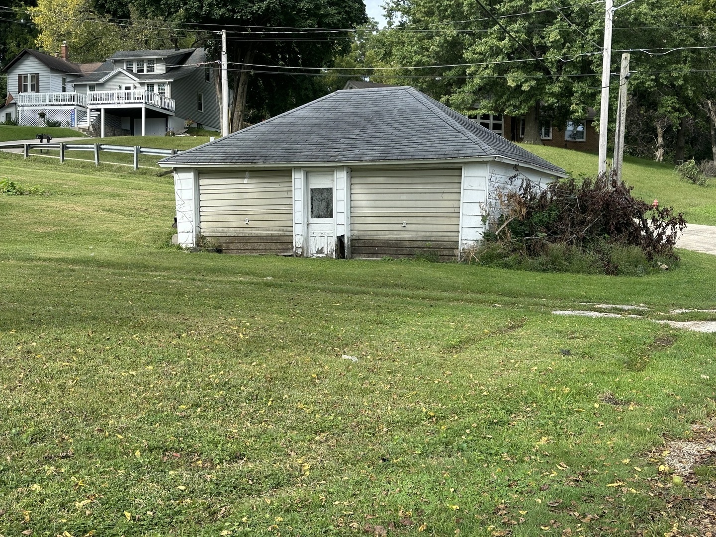 1520 Chicago Avenue Property Photo 3
