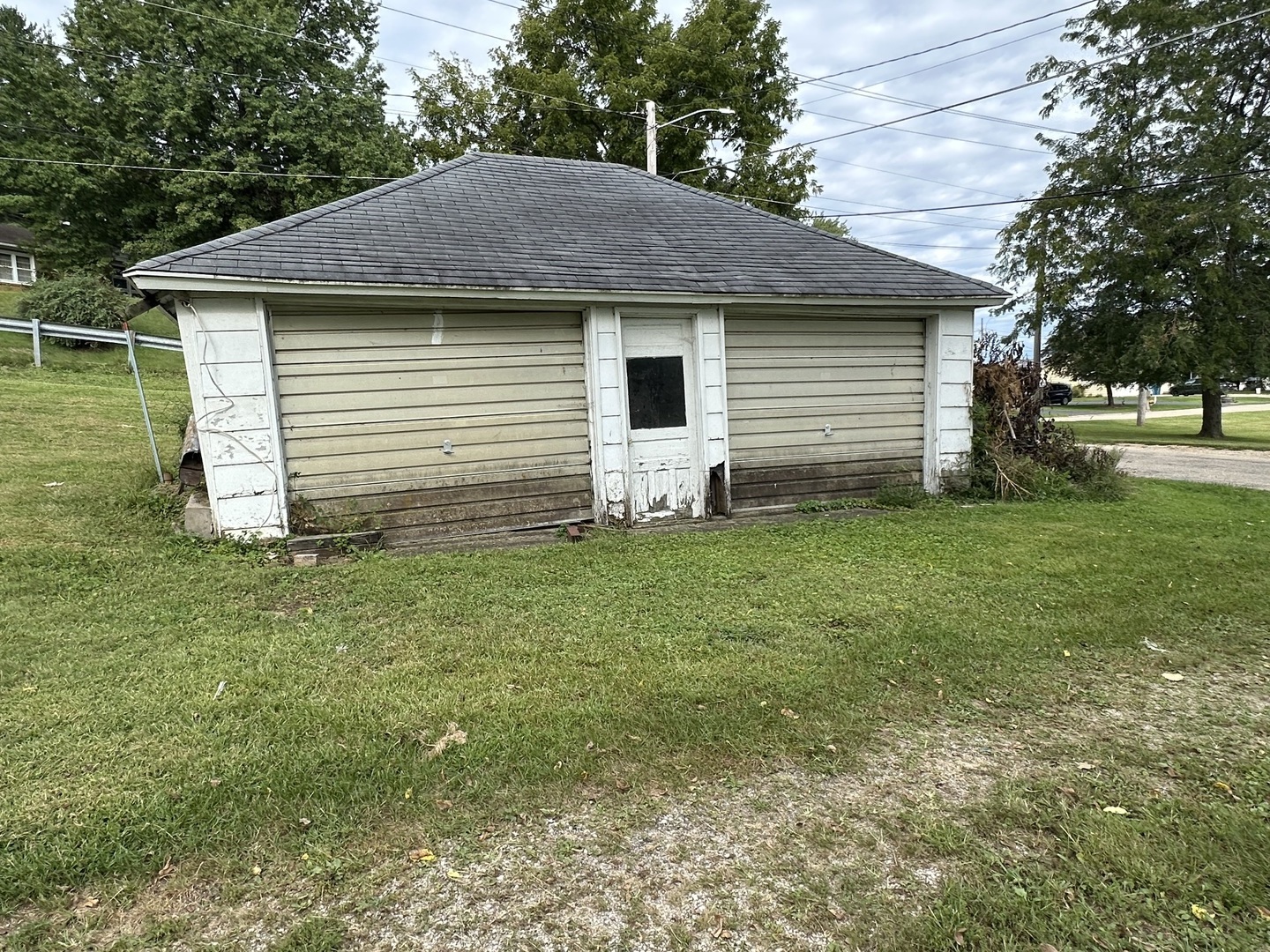 1520 Chicago Avenue Property Photo 6