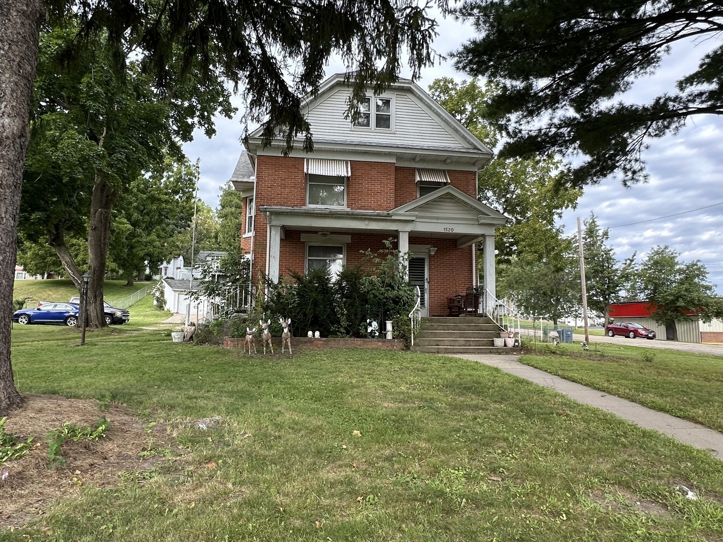 1520 Chicago Avenue Property Photo 7