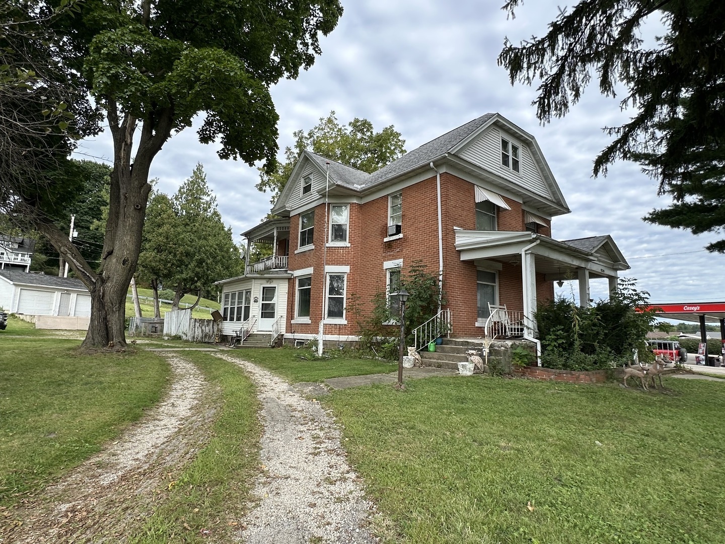 1520 Chicago Avenue Property Photo 8