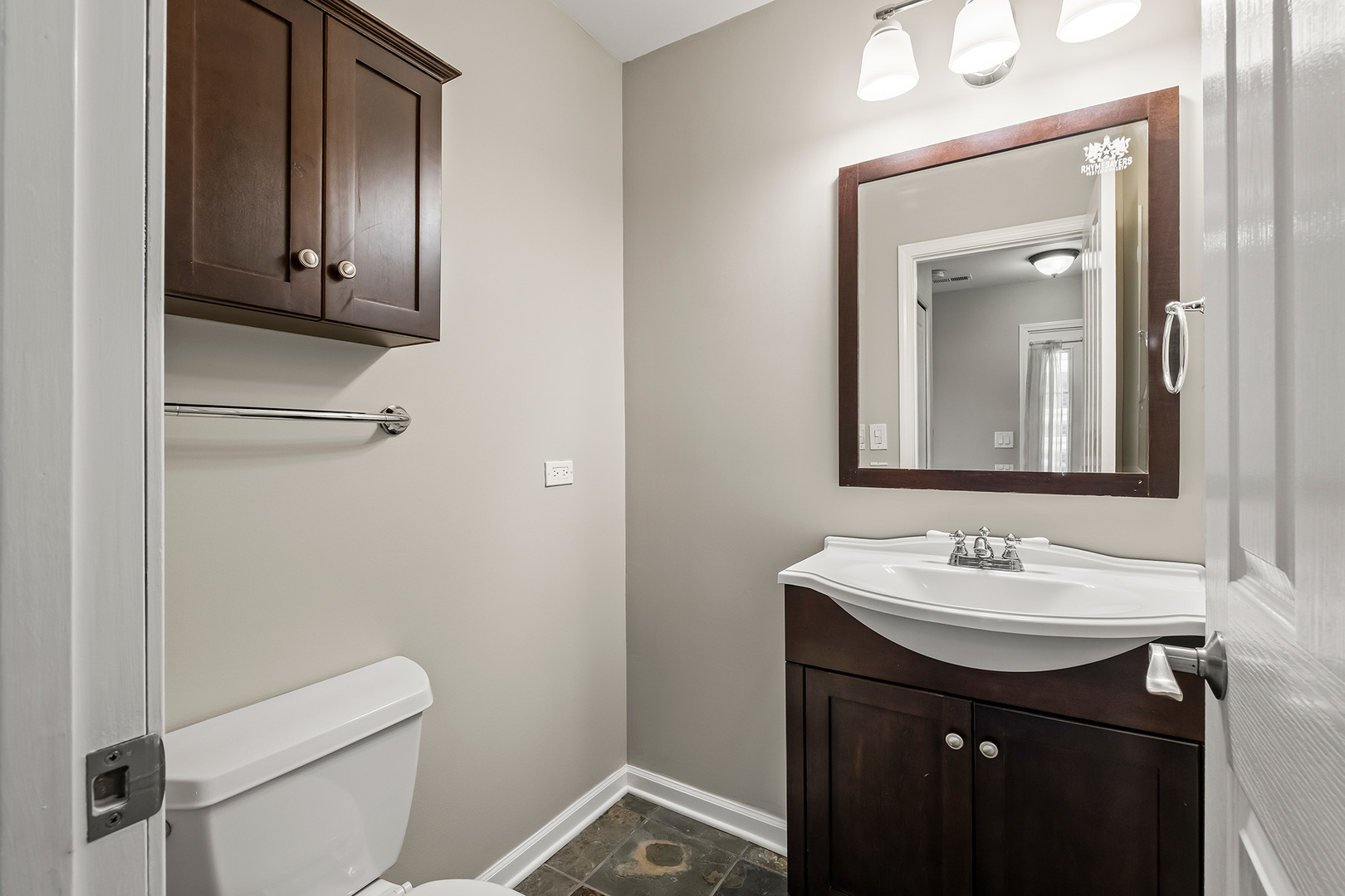 7918 Knottingham Circle B Property Photo 8