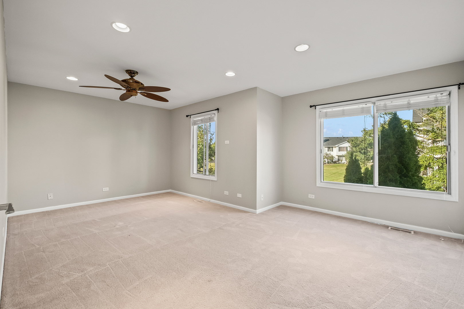 7918 Knottingham Circle B Property Photo 14