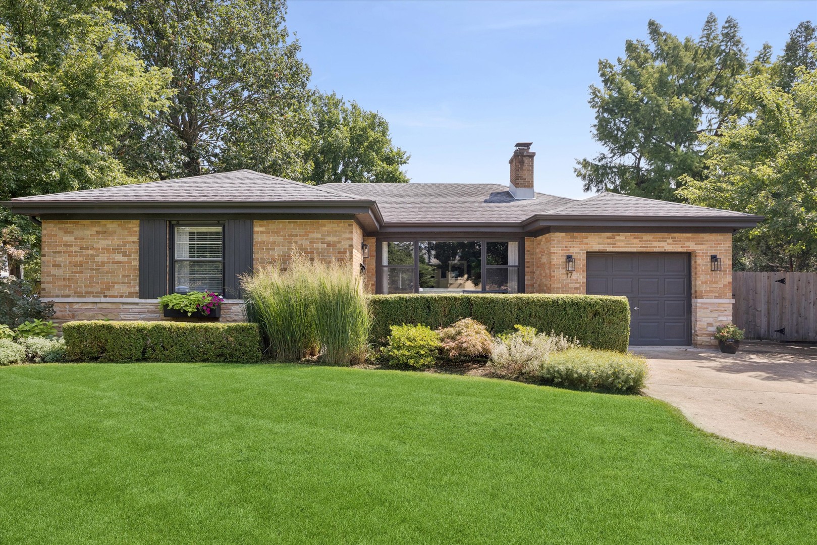 17 Golf Avenue Property Photo 1