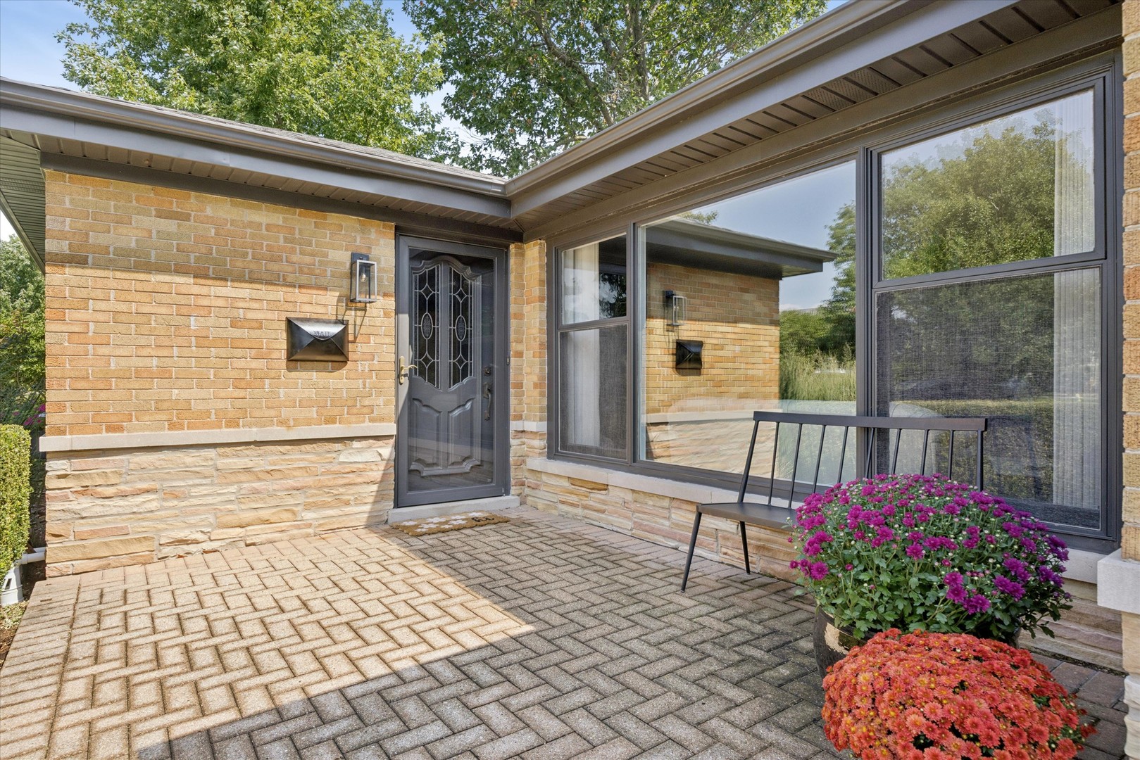 17 Golf Avenue Property Photo 2