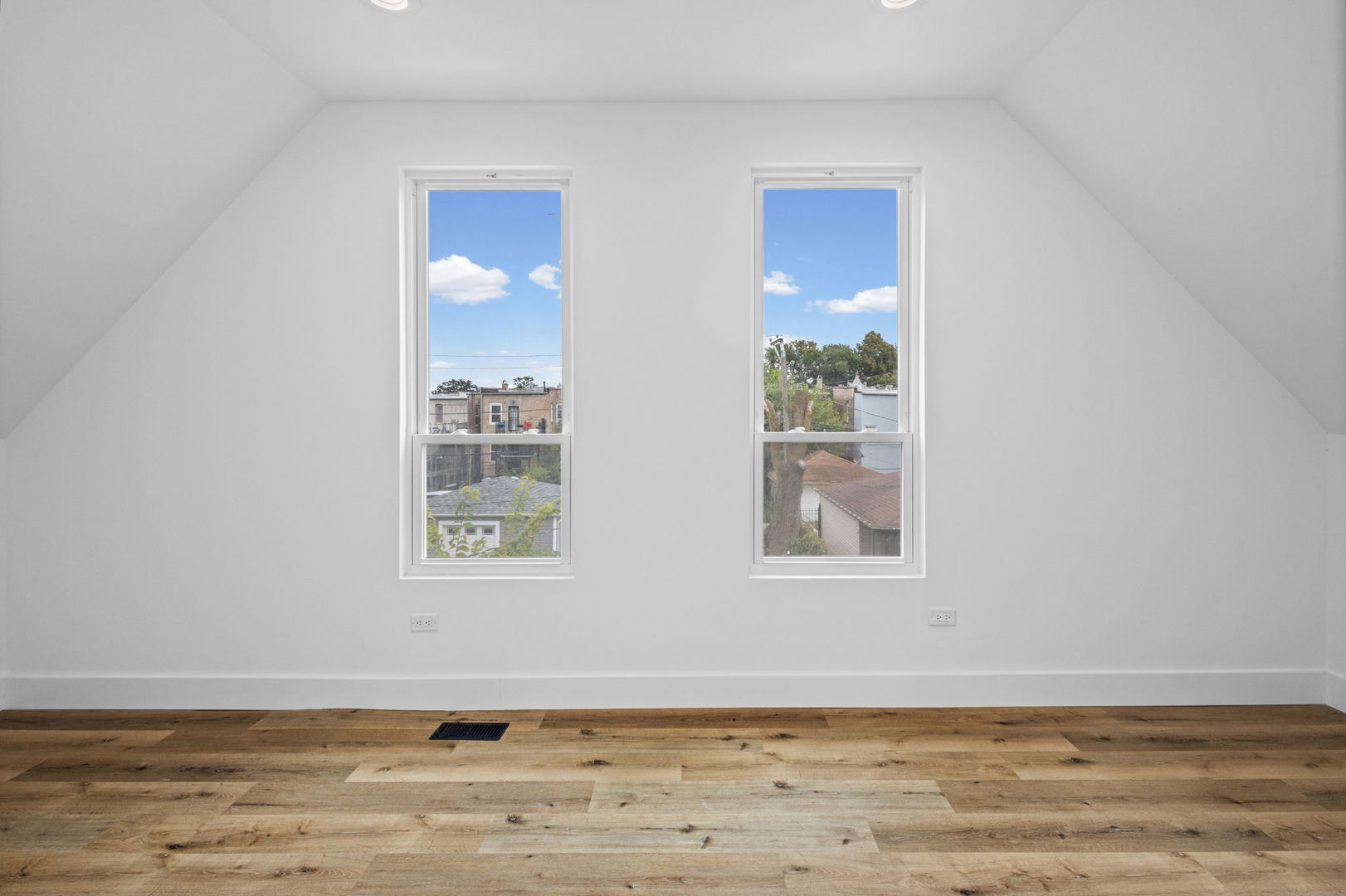 707 S Tripp Avenue Property Photo 17