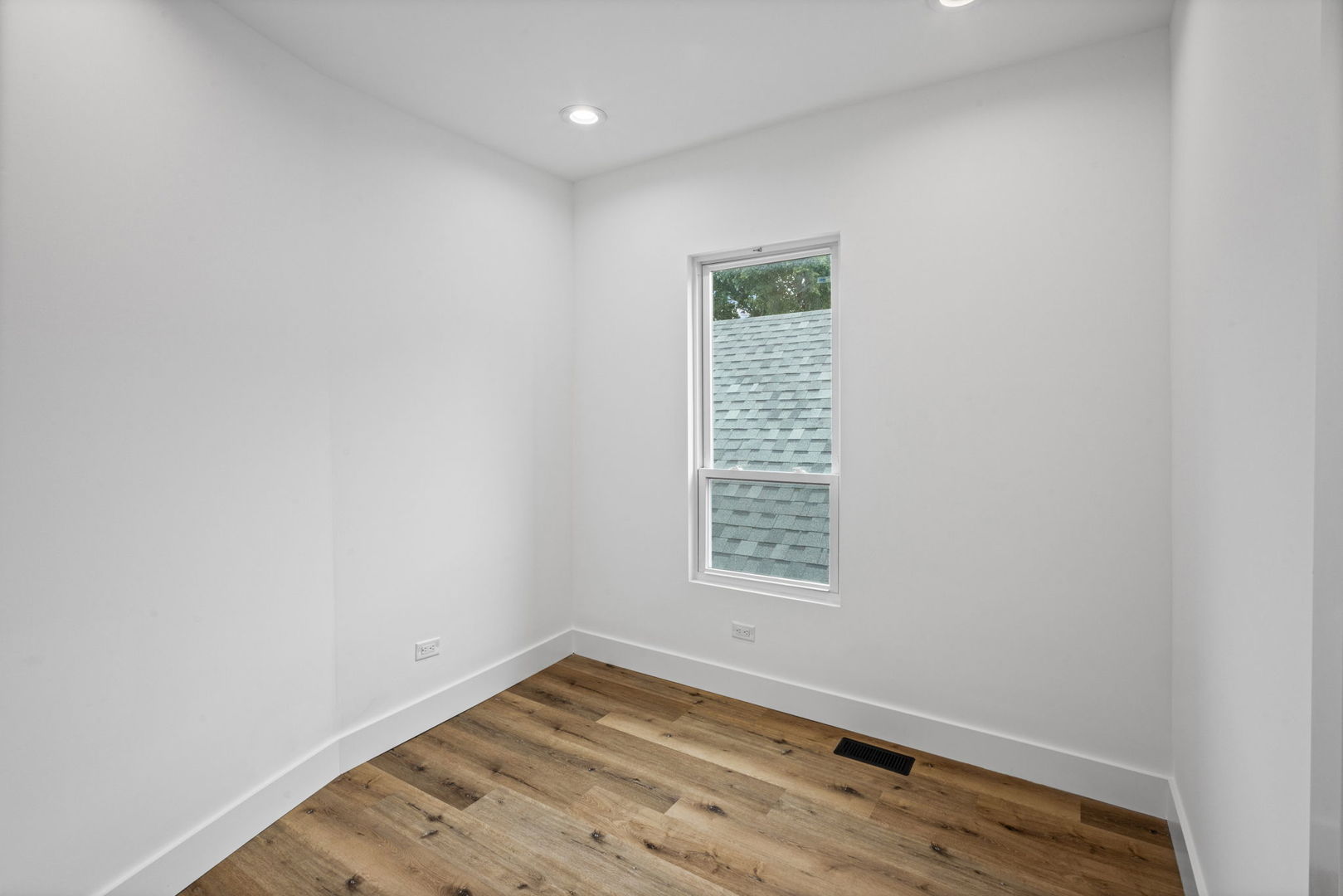 707 S Tripp Avenue Property Photo 21
