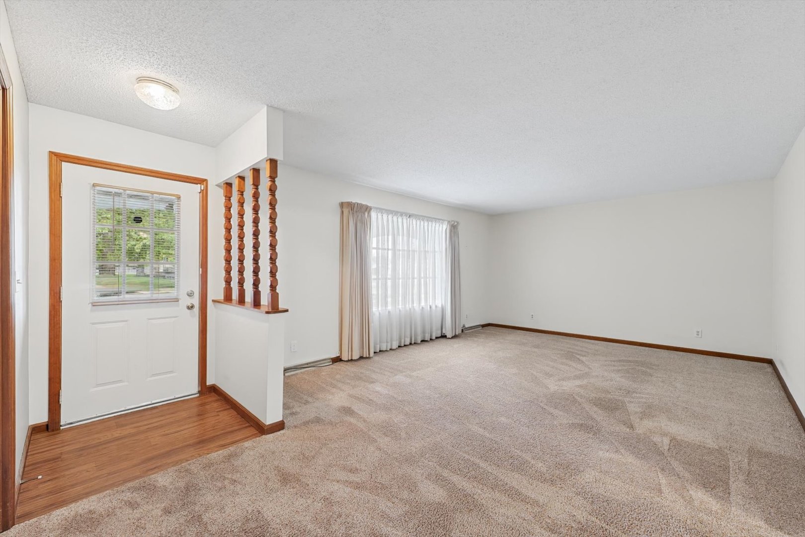 105 S Howard Street Property Photo 8