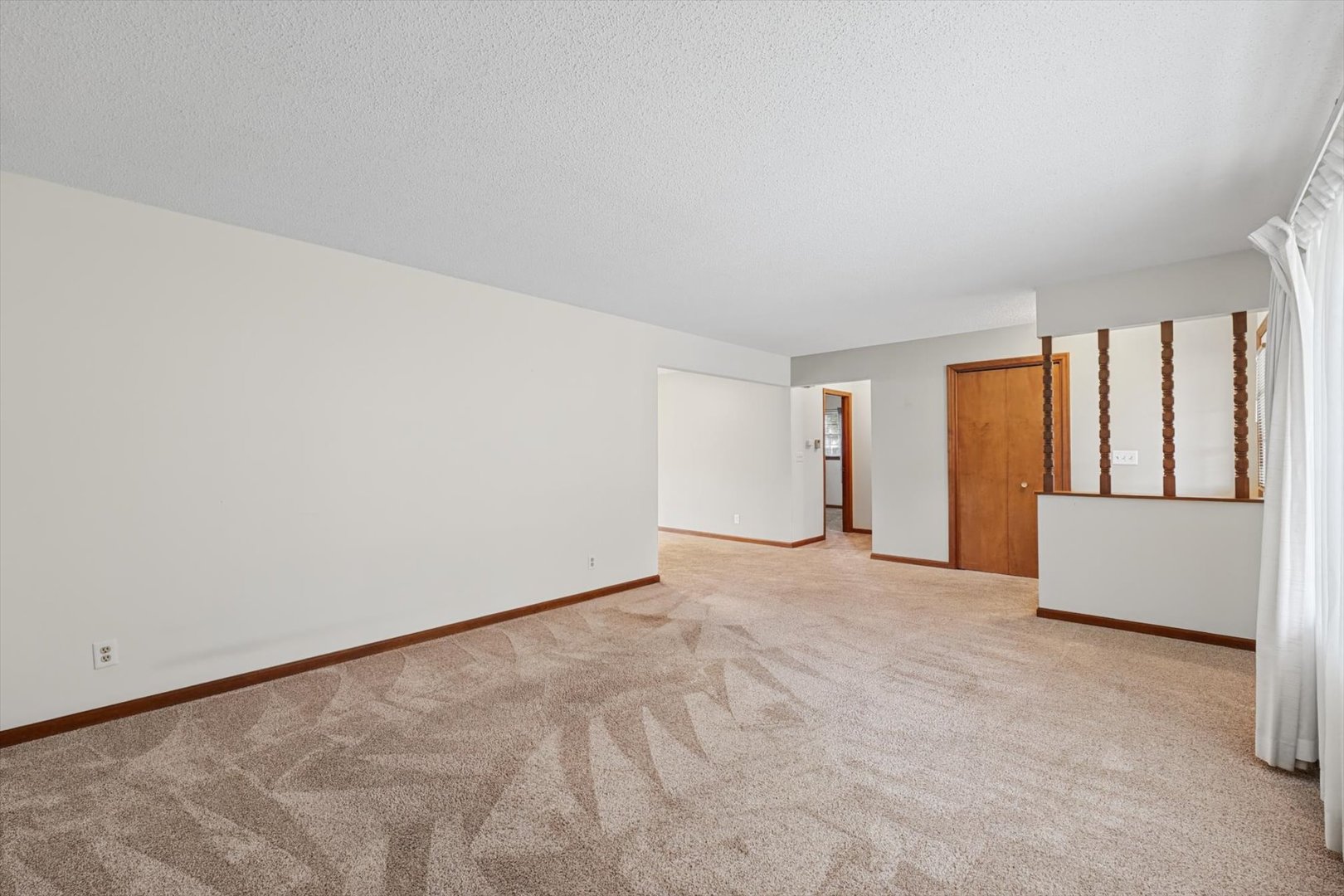105 S Howard Street Property Photo 11