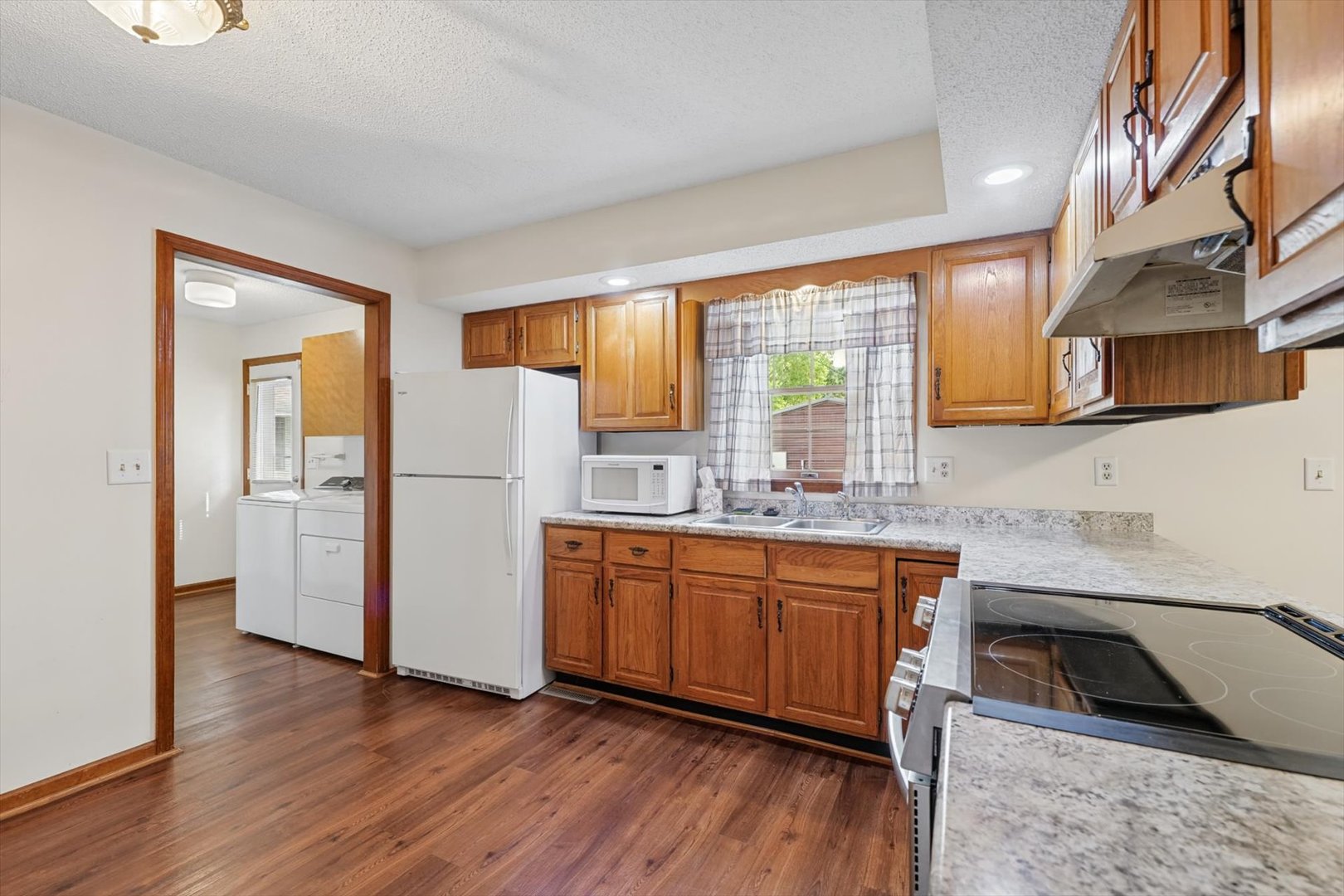 105 S Howard Street Property Photo 14
