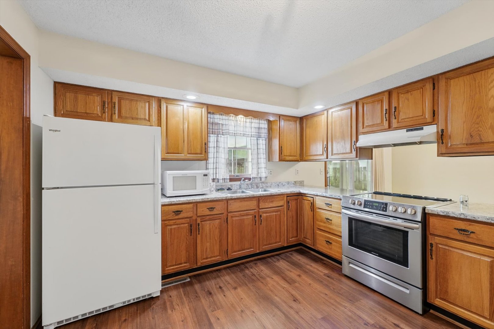 105 S Howard Street Property Photo 15