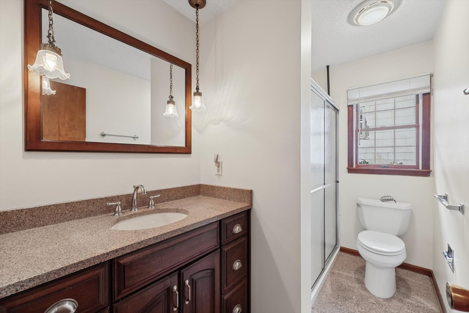 105 S Howard Street Property Photo 24
