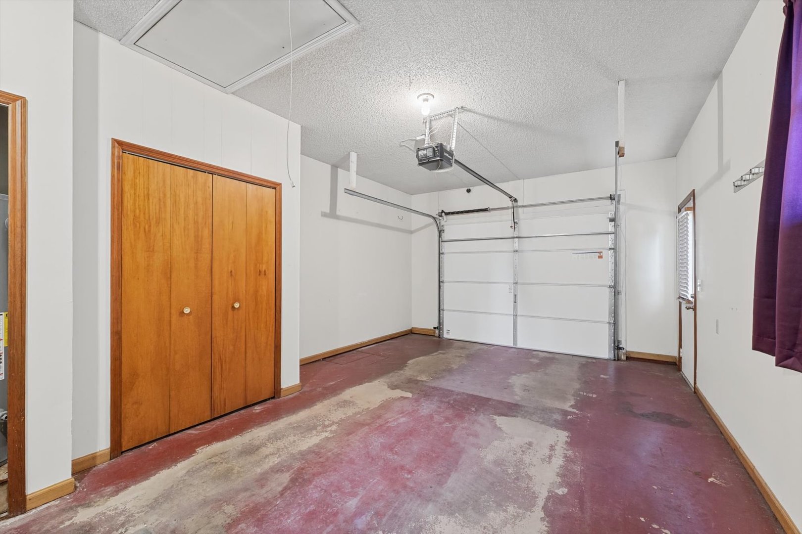 105 S Howard Street Property Photo 29