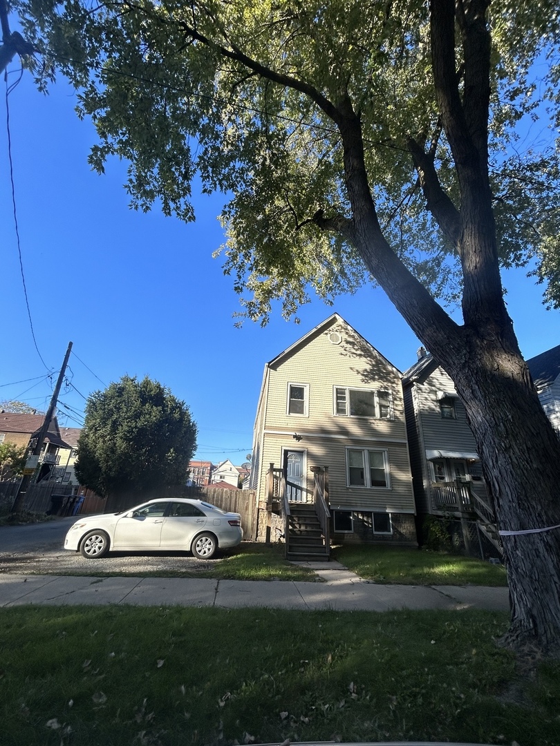 644 W 49th Street Property Photo 1