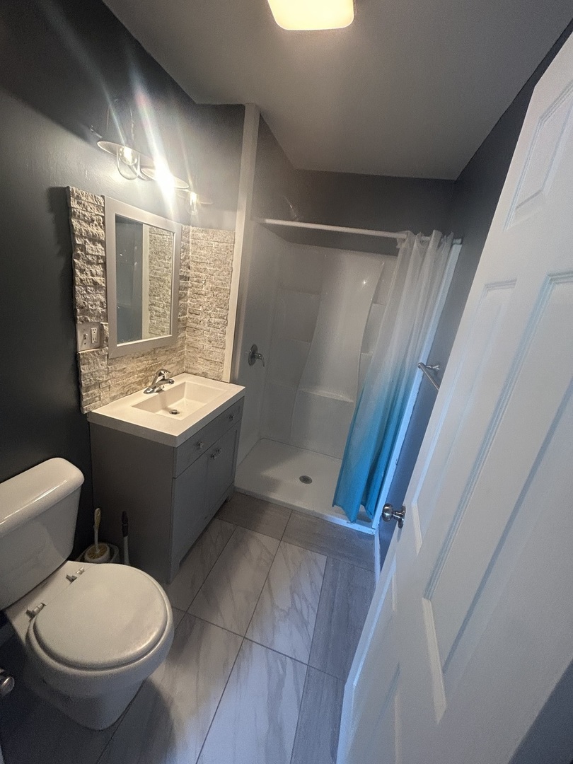 644 W 49th Street Property Photo 5