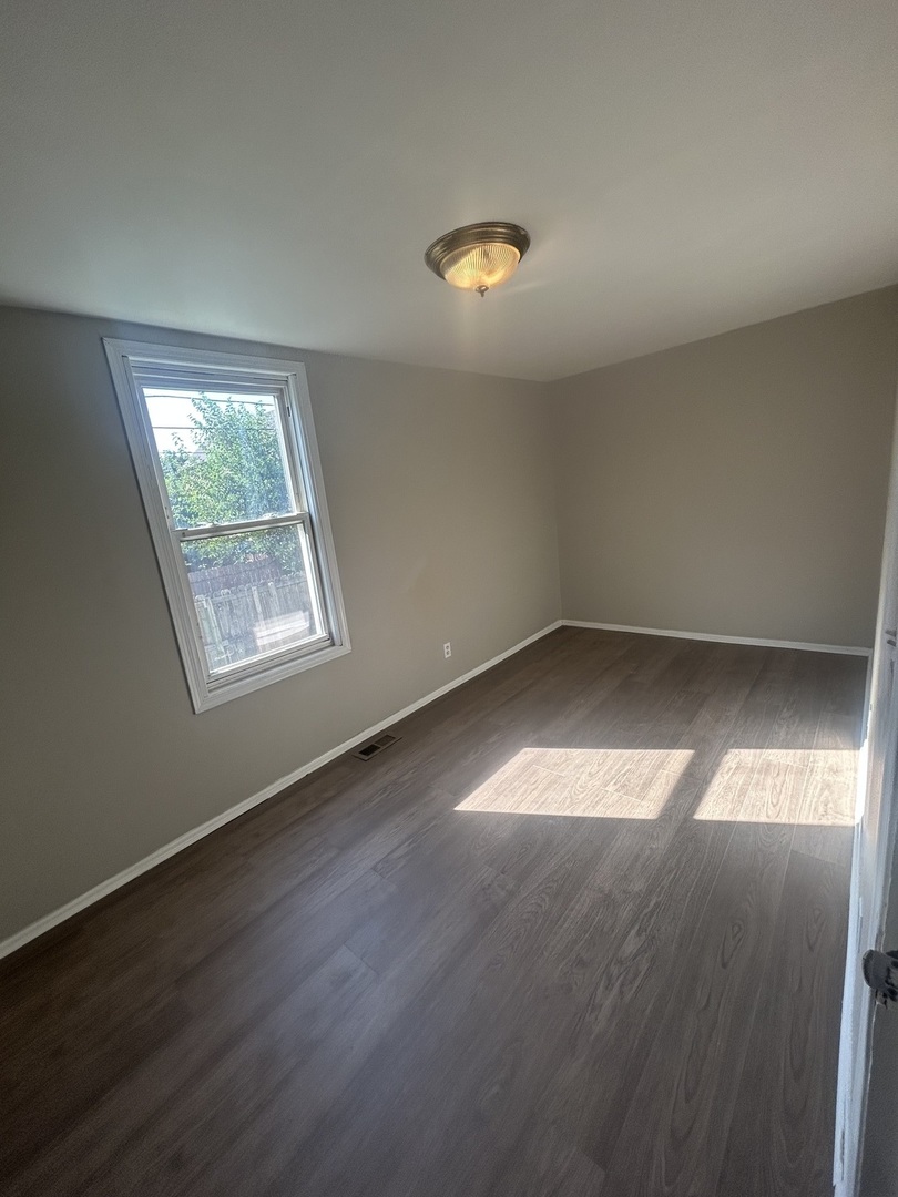 644 W 49th Street Property Photo 6