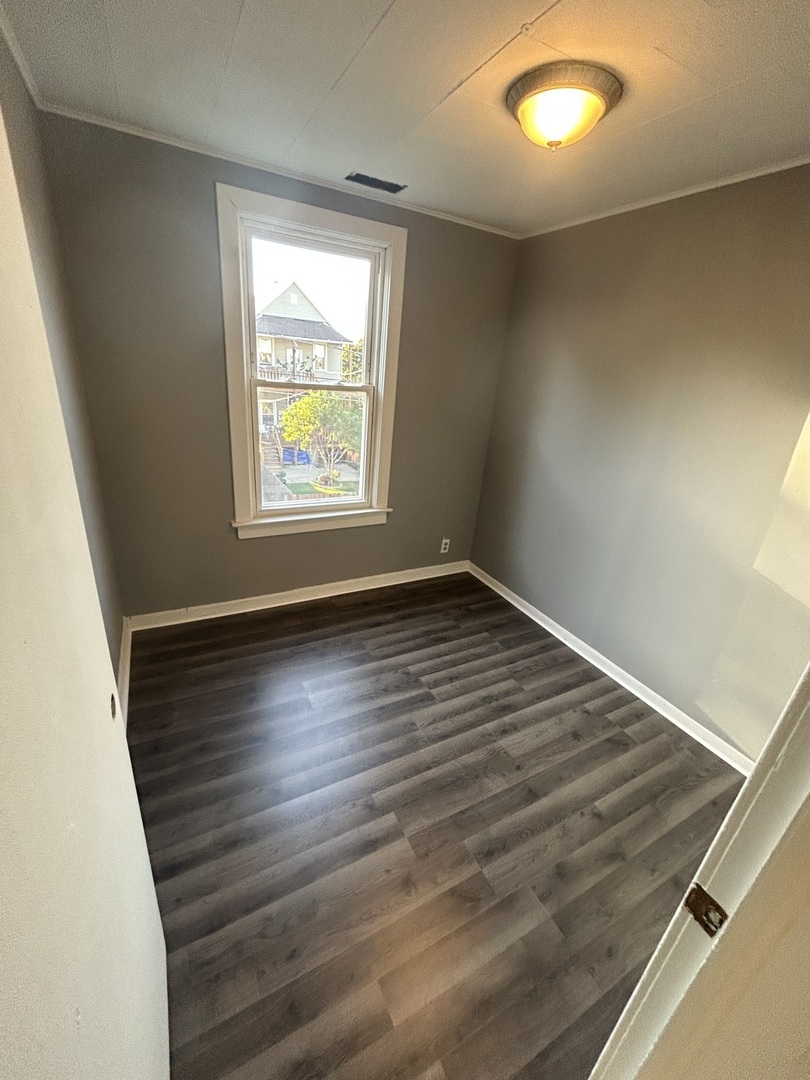 644 W 49th Street Property Photo 10