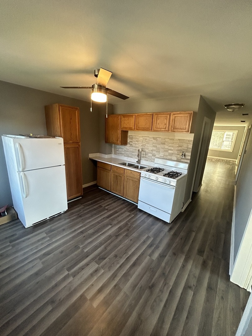 644 W 49th Street Property Photo 12