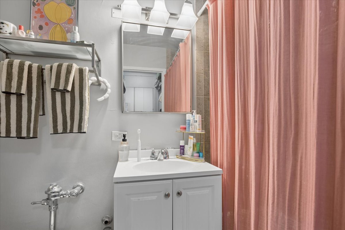21 W Goethe Street 8h Property Photo 11