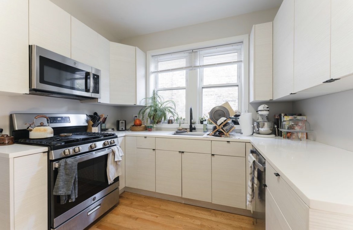 2253 N Spaulding Avenue 3 Property Photo 6