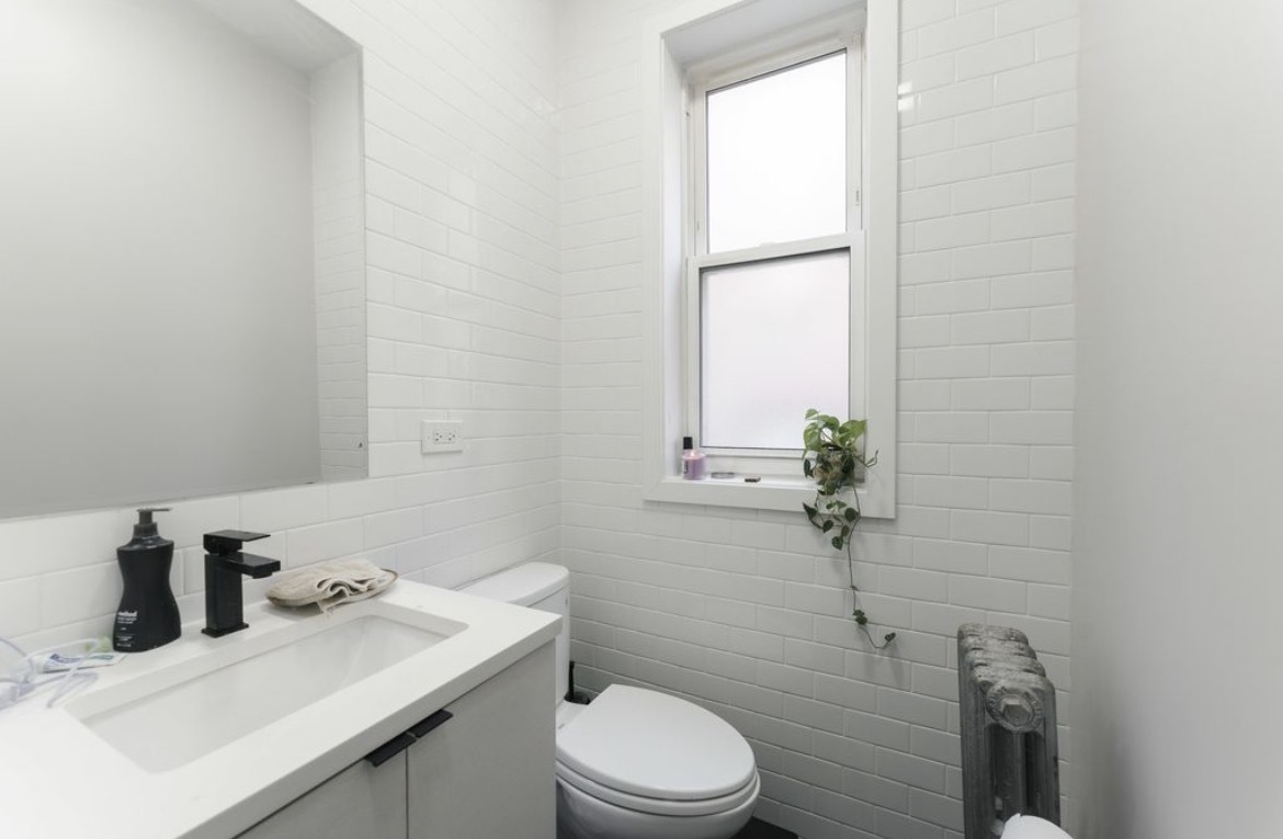 2253 N Spaulding Avenue 3 Property Photo 8