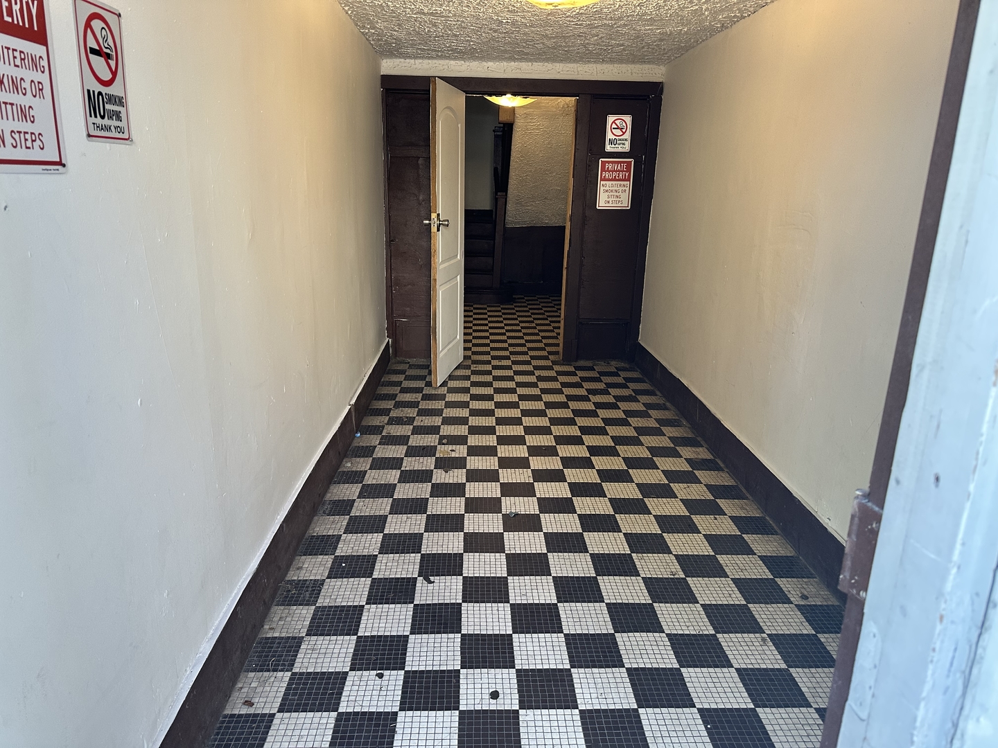 1307 S Lawndale Avenue Property Photo 2