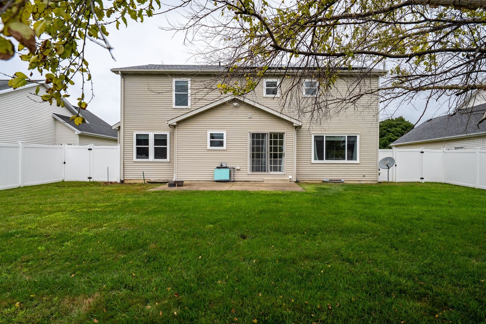 2961 Three Eagles Street Property Photo 6