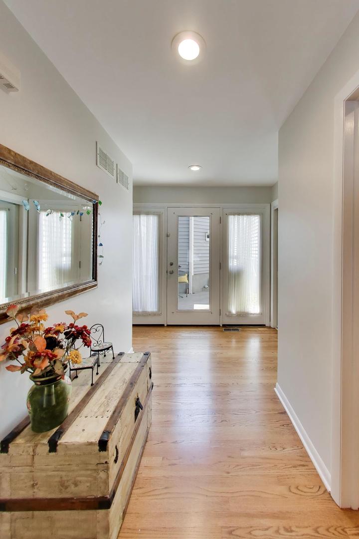 26443 N Ridge Court Property Photo 8
