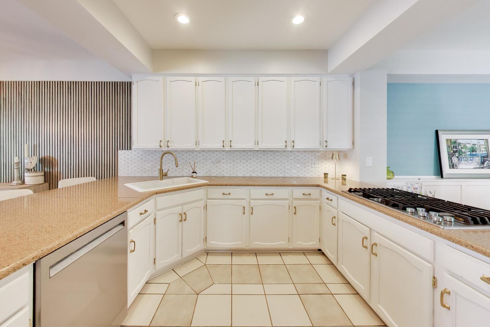 26443 N Ridge Court Property Photo 15