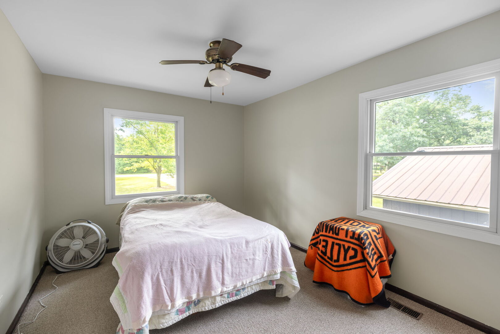 9718 Knolltop Road Property Photo 17