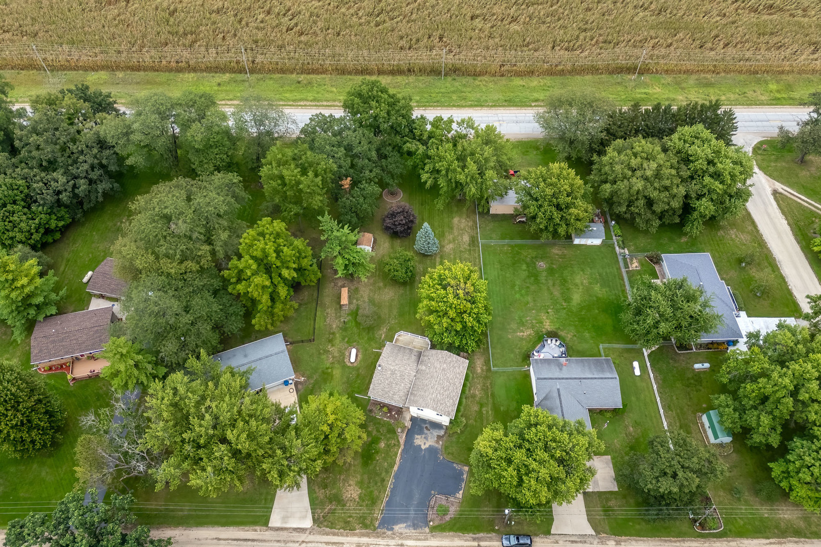 1809 Pineo Grove Lane Property Photo 5
