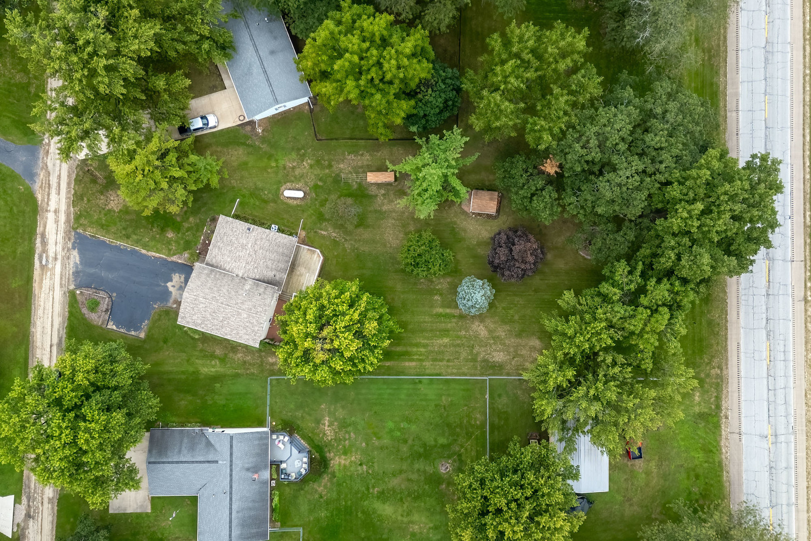 1809 Pineo Grove Lane Property Photo 8