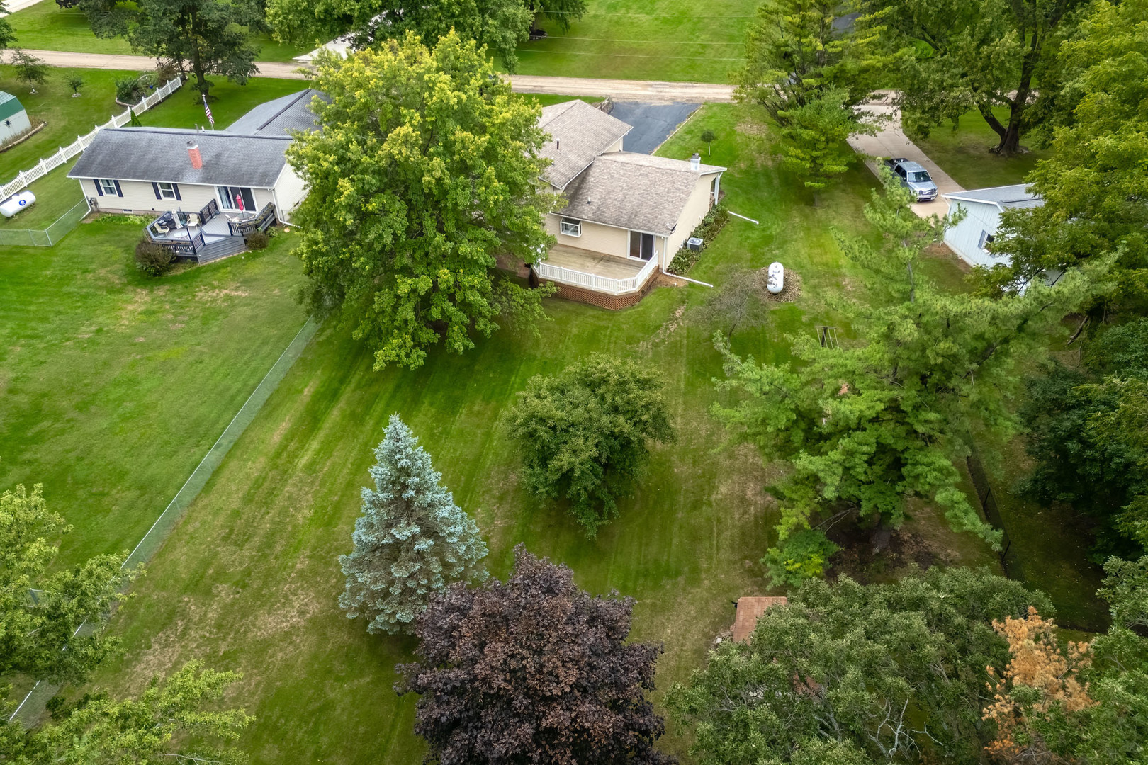 1809 Pineo Grove Lane Property Photo 9