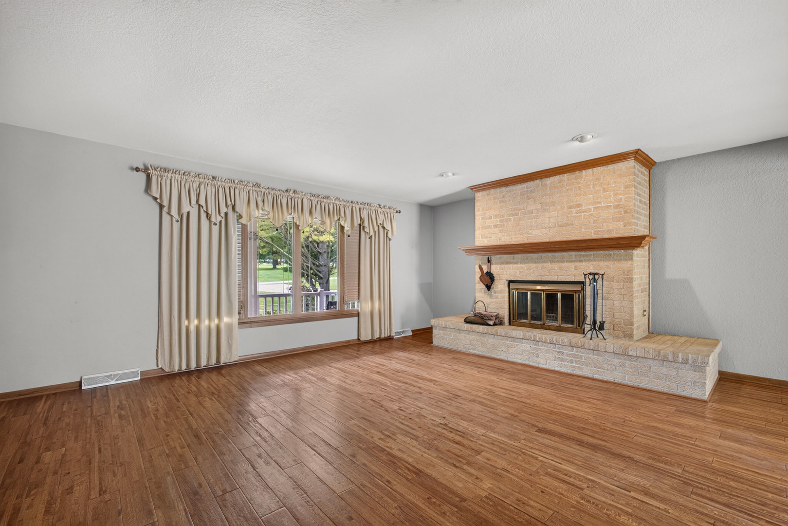 1809 Pineo Grove Lane Property Photo 15