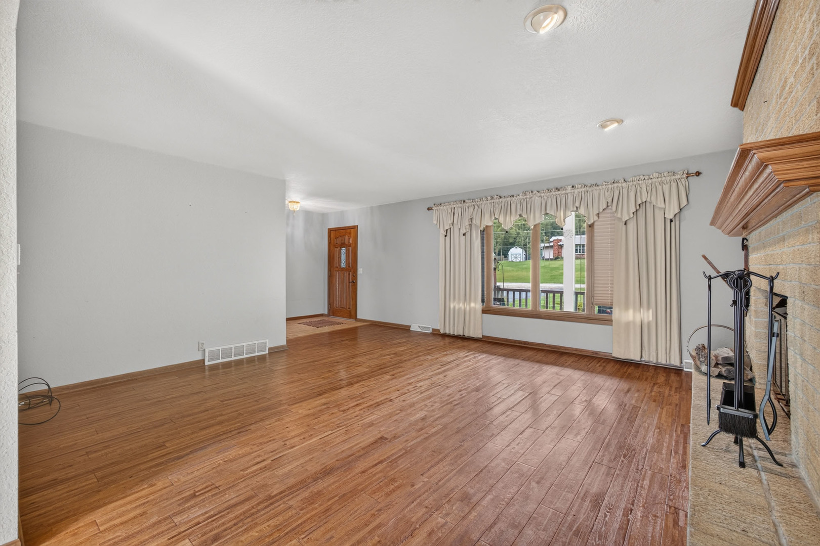 1809 Pineo Grove Lane Property Photo 18