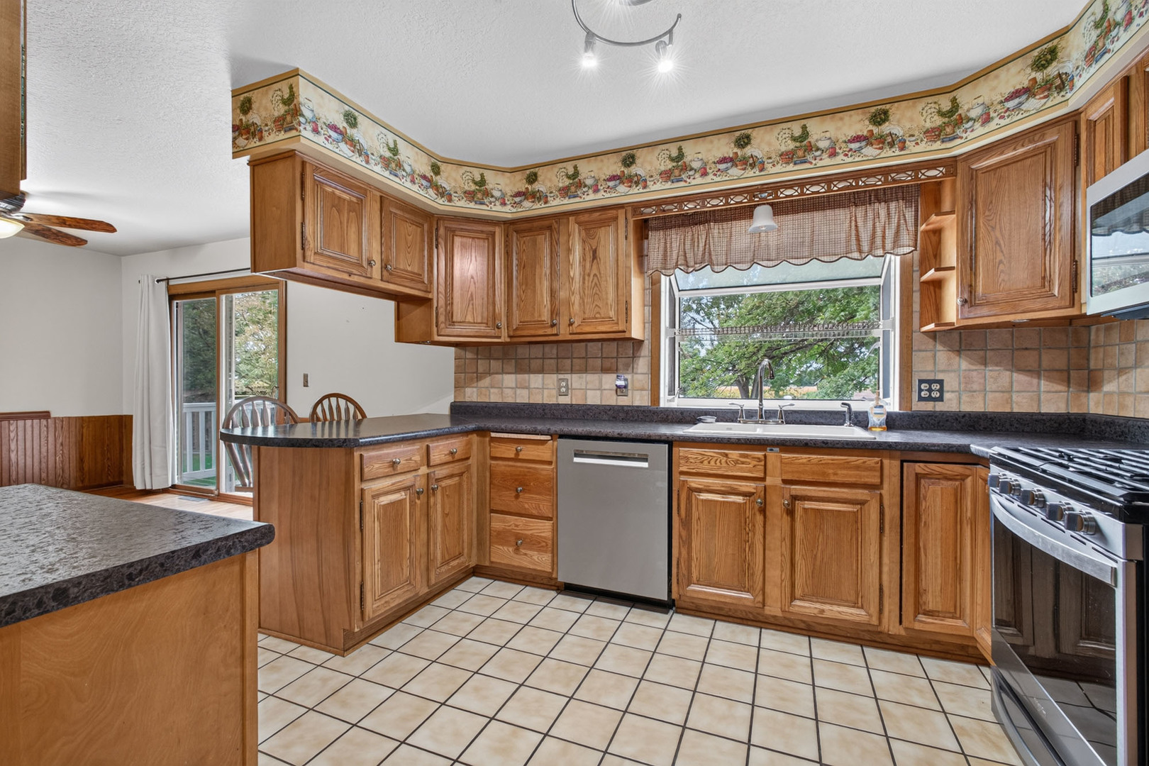 1809 Pineo Grove Lane Property Photo 22