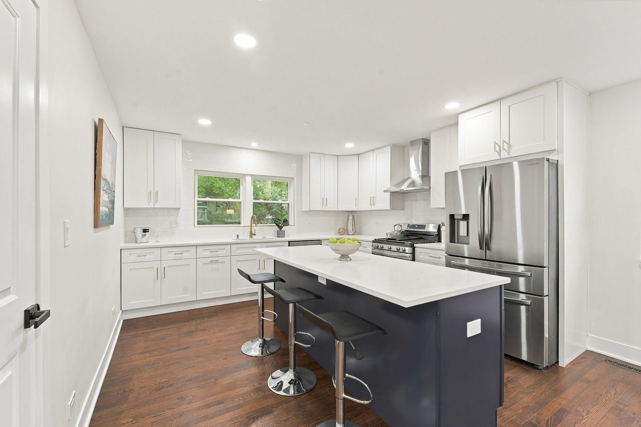 15w105 Harrison Street Property Photo 12