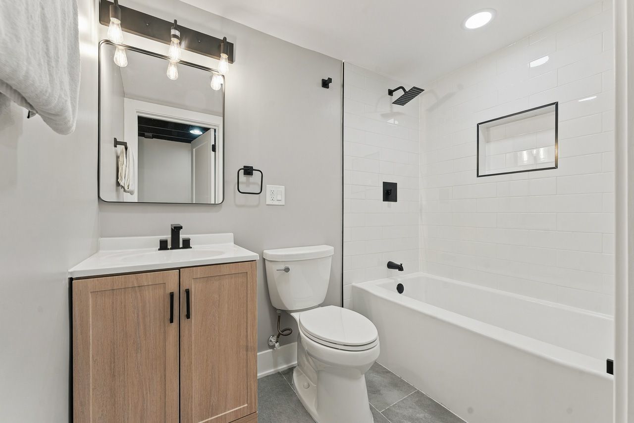15w105 Harrison Street Property Photo 31