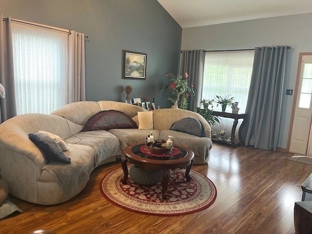 1005 Singer Avenue Property Photo 3