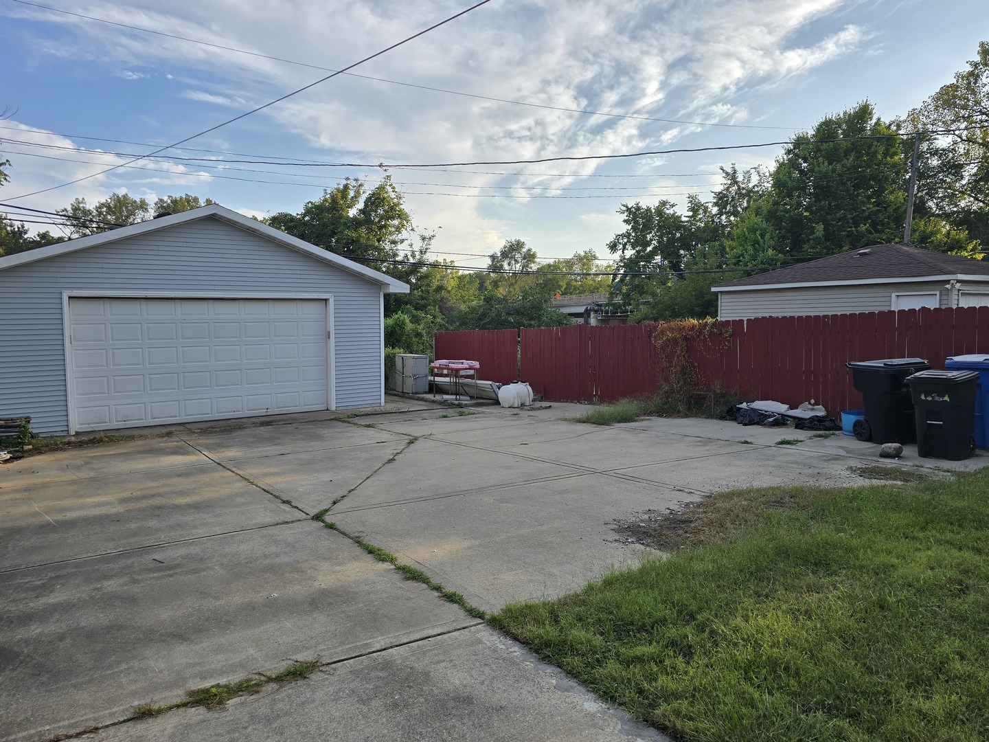 731 W 129th Place Property Photo 4